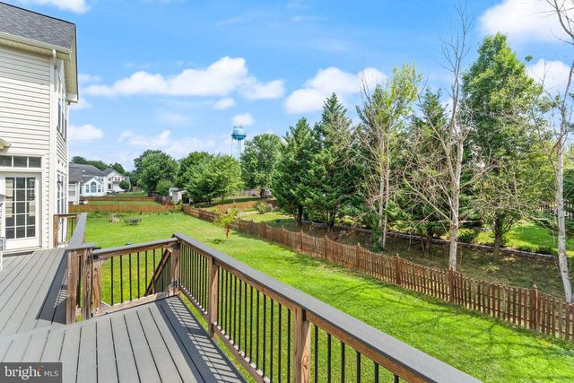 32 HOUSER DR, Lovettsville, VA 20180