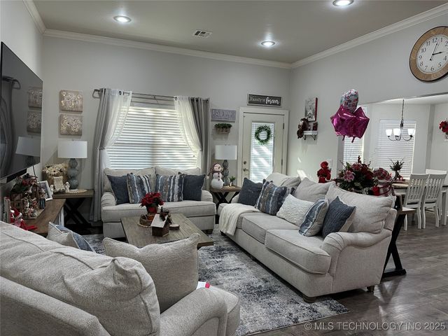 1812 Kendall Drive, Ardmore, OK 73401