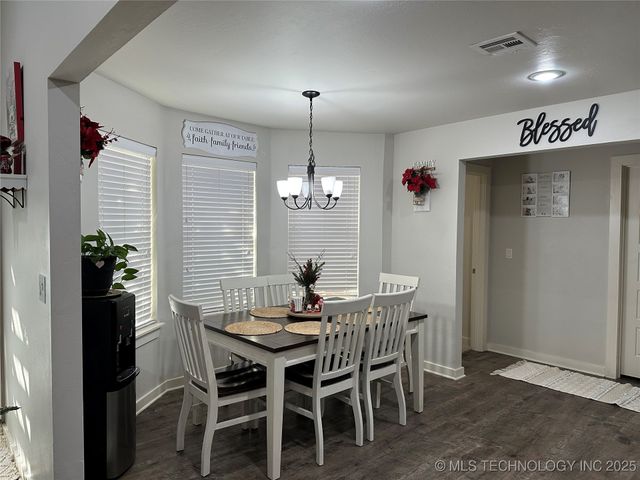 1812 Kendall Drive, Ardmore, OK 73401