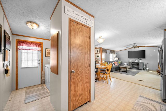 380 Upchurch Dr, Buchanan, TN 38222