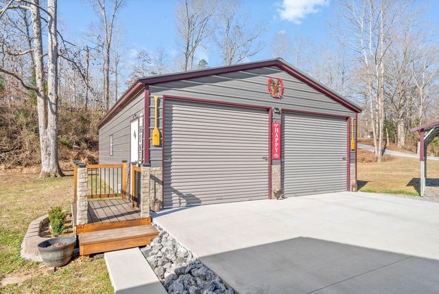 380 Upchurch Dr, Buchanan, TN 38222