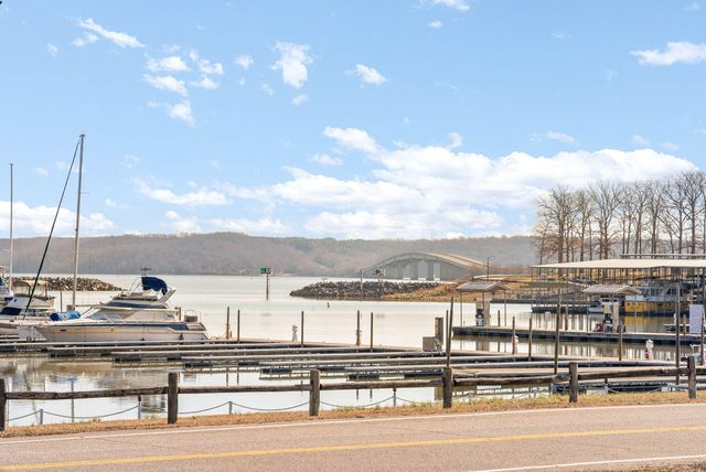 380 Upchurch Dr, Buchanan, TN 38222