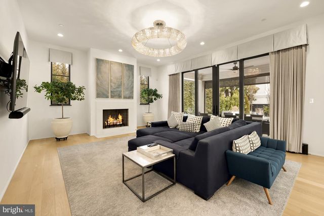 7613 GLENBROOK RD, Bethesda, MD 20814