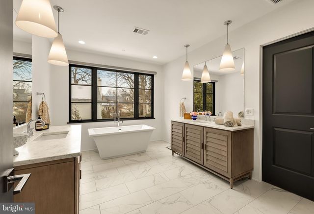 7613 GLENBROOK RD, Bethesda, MD 20814