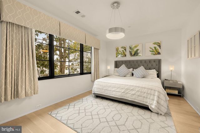 7613 GLENBROOK RD, Bethesda, MD 20814