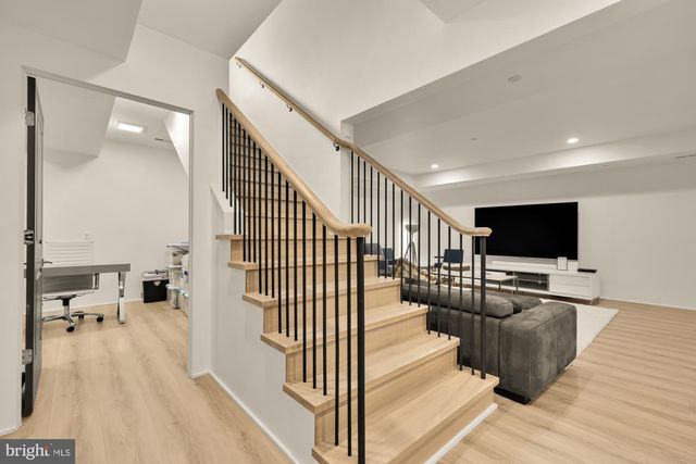 7613 GLENBROOK RD, Bethesda, MD 20814