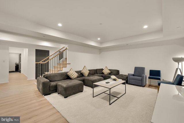 7613 GLENBROOK RD, Bethesda, MD 20814