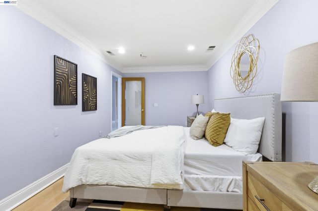 4053 Harlan St 114, Emeryville, CA 94608