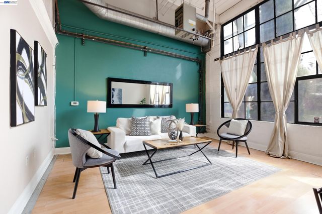 4053 Harlan St 114, Emeryville, CA 94608