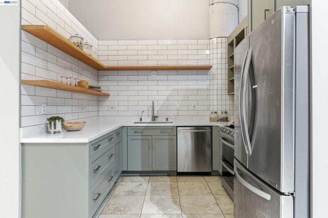 4053 Harlan St 114, Emeryville, CA 94608