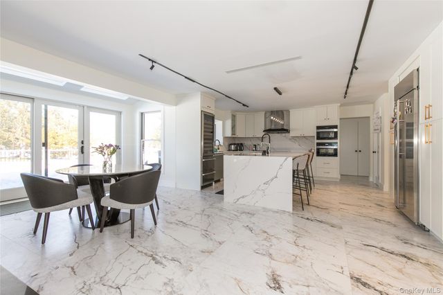 45 Carriage Court, Muttontown, NY 11791