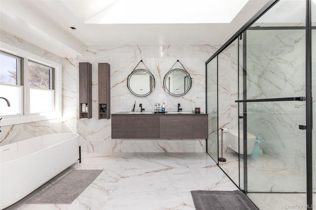 45 Carriage Court, Muttontown, NY 11791