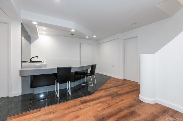 45 Carriage Court, Muttontown, NY 11791