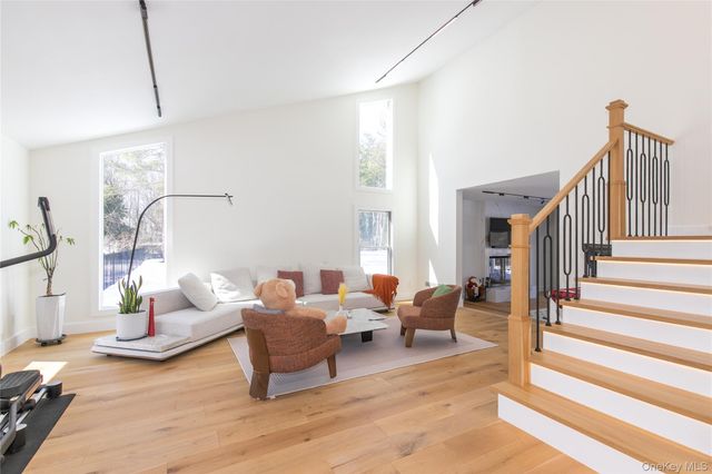 45 Carriage Court, Muttontown, NY 11791