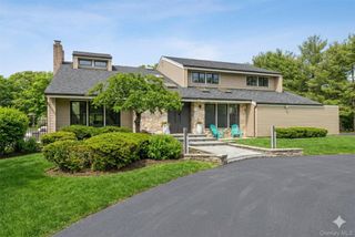 45 Carriage Court, Muttontown, NY 11791