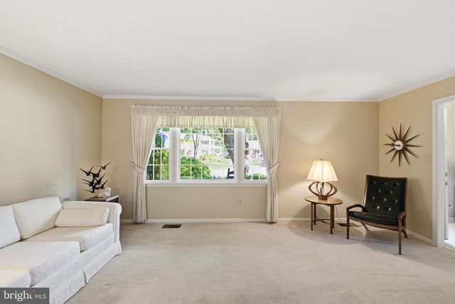 9385 SADDLEMOUNT CT, Springfield, VA 22153