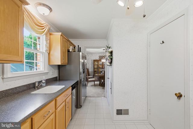 9385 SADDLEMOUNT CT, Springfield, VA 22153