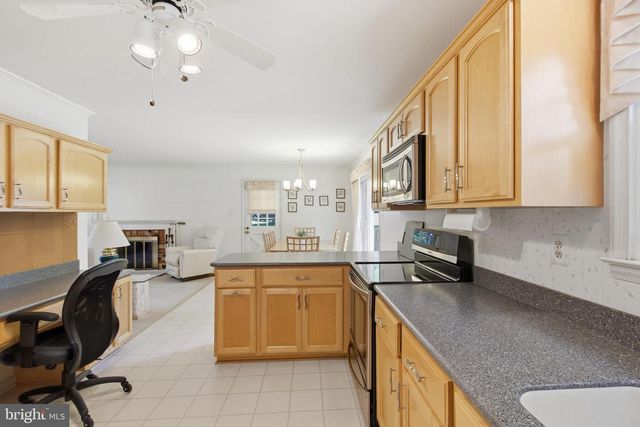 9385 SADDLEMOUNT CT, Springfield, VA 22153