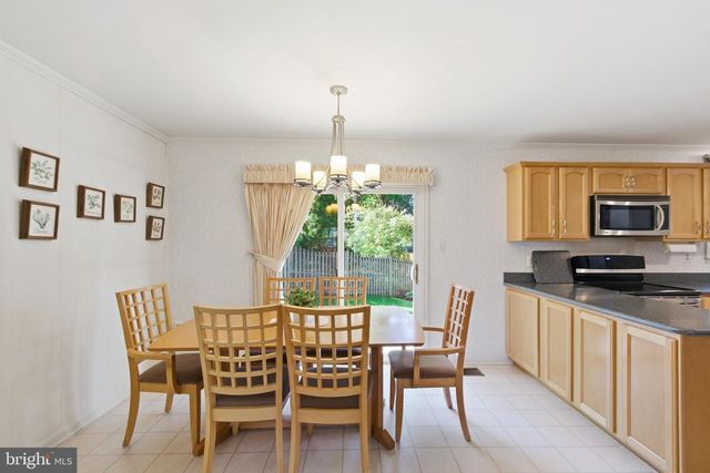 9385 SADDLEMOUNT CT, Springfield, VA 22153
