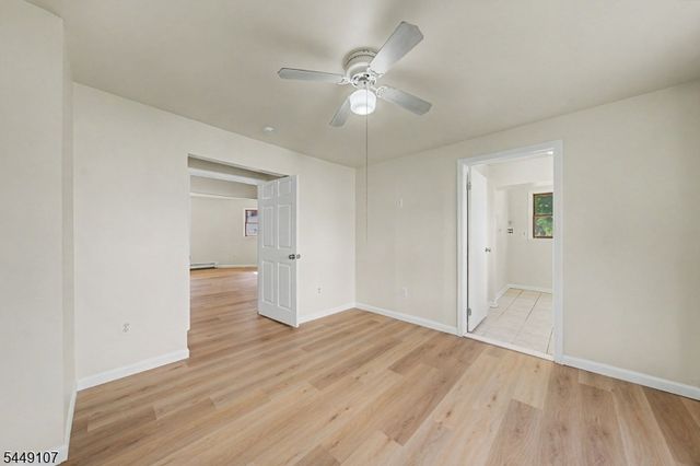 10 High St, Andover Boro, NJ 07821