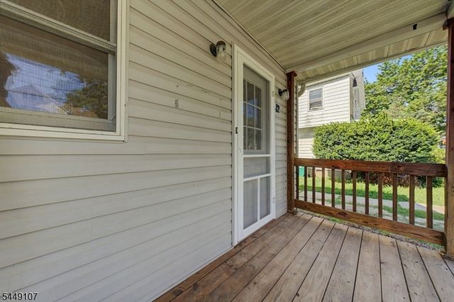 10 High St, Andover Boro, NJ 07821