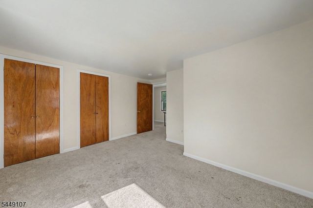 10 High St, Andover Boro, NJ 07821