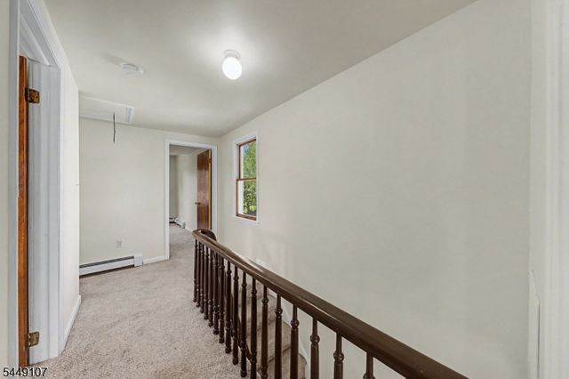 10 High St, Andover Boro, NJ 07821