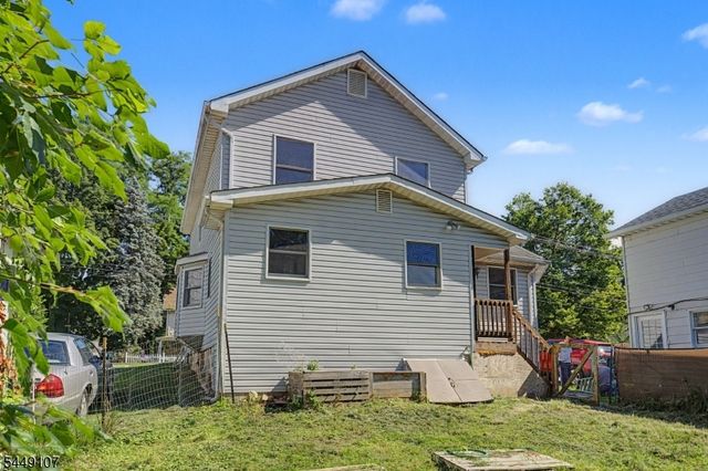 10 High St, Andover Boro, NJ 07821