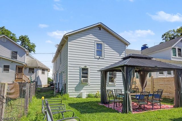 10 High St, Andover Boro, NJ 07821