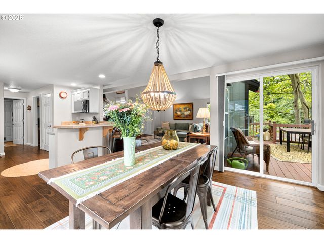 17800 Sw BRYAN Way, Beaverton, OR 97007