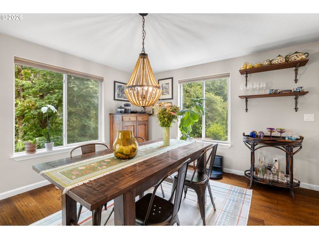 17800 Sw BRYAN Way, Beaverton, OR 97007