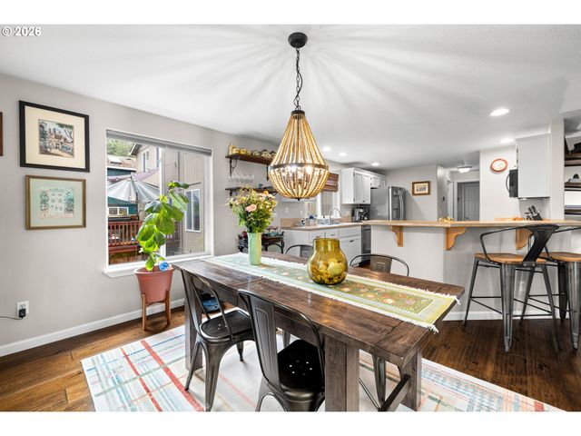 17800 Sw BRYAN Way, Beaverton, OR 97007