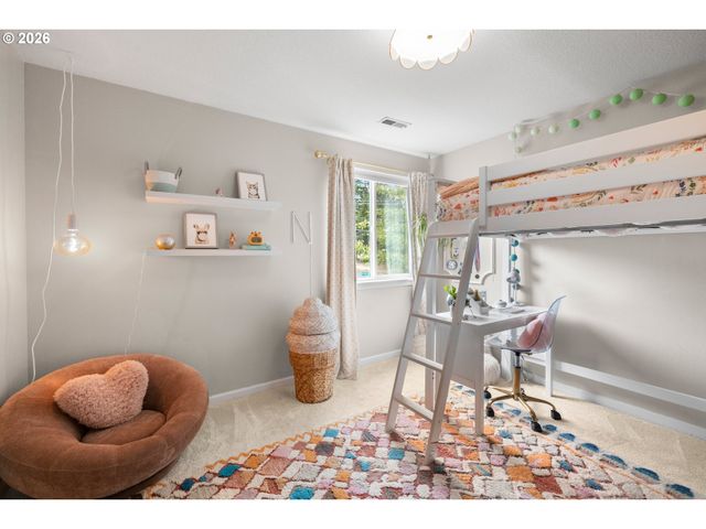 17800 Sw BRYAN Way, Beaverton, OR 97007