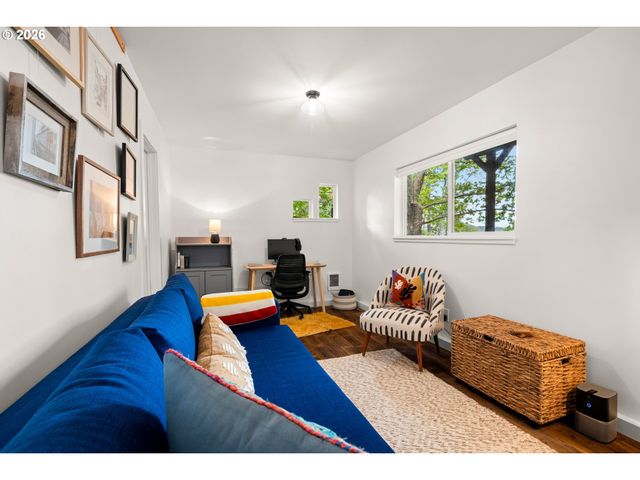 17800 Sw BRYAN Way, Beaverton, OR 97007