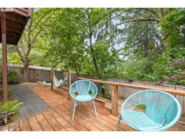 17800 Sw BRYAN Way, Beaverton, OR 97007