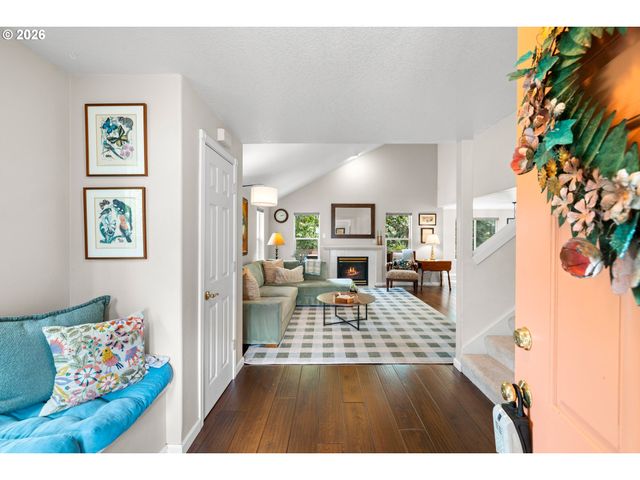 17800 Sw BRYAN Way, Beaverton, OR 97007