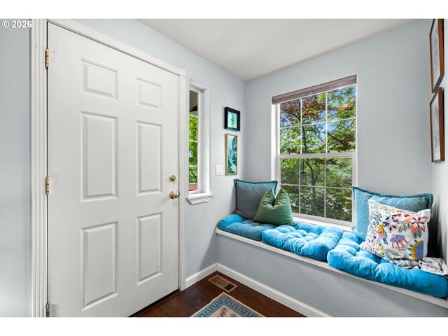 17800 Sw BRYAN Way, Beaverton, OR 97007