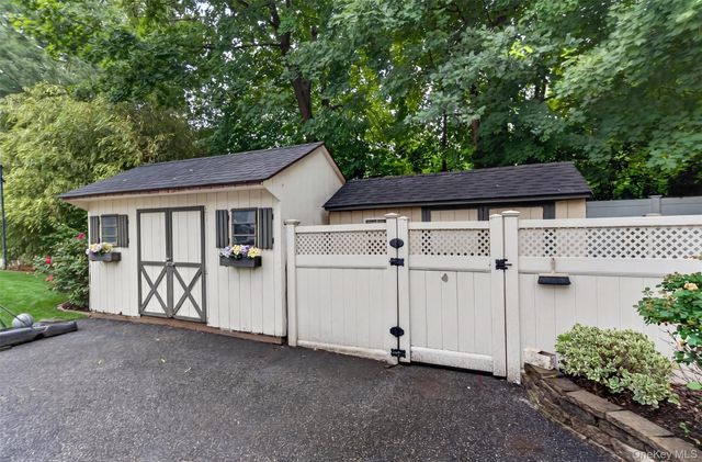 45 Brightwood Avenue, Pearl River, NY 10965
