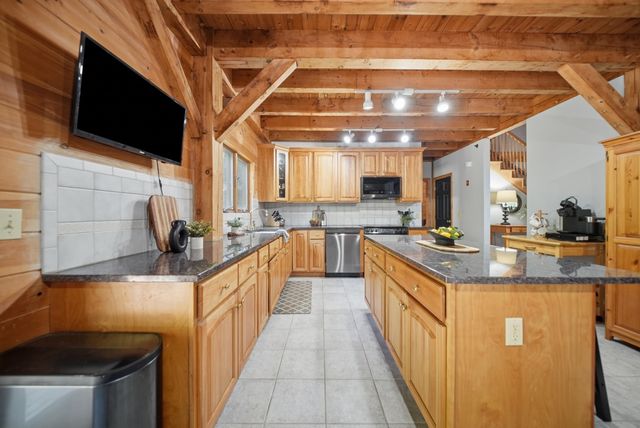 120 North Shore Road, Derry, NH 03038