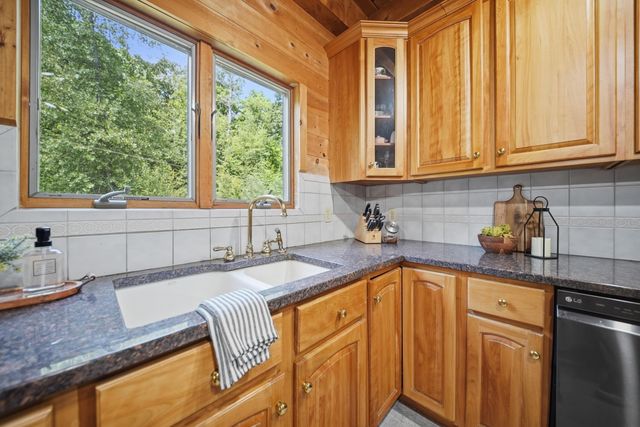 120 North Shore Road, Derry, NH 03038