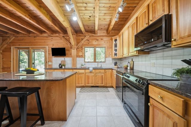 120 North Shore Road, Derry, NH 03038