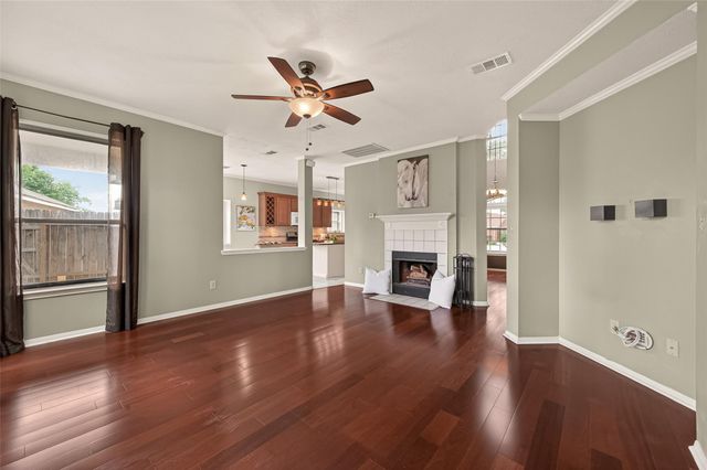 8831 Hedgestone Court, La Porte, TX 77571