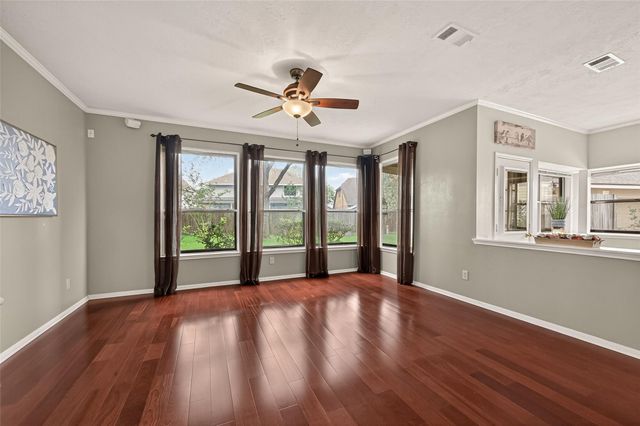 8831 Hedgestone Court, La Porte, TX 77571