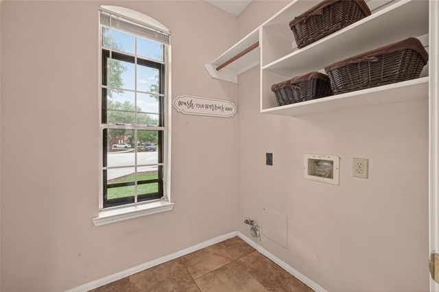 8831 Hedgestone Court, La Porte, TX 77571