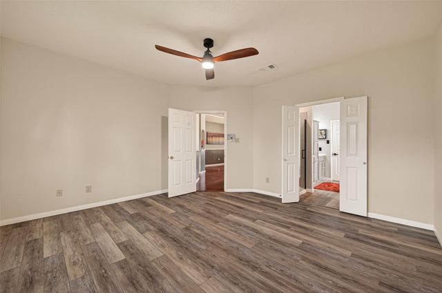 8831 Hedgestone Court, La Porte, TX 77571