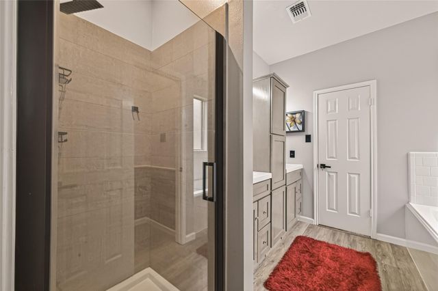 8831 Hedgestone Court, La Porte, TX 77571