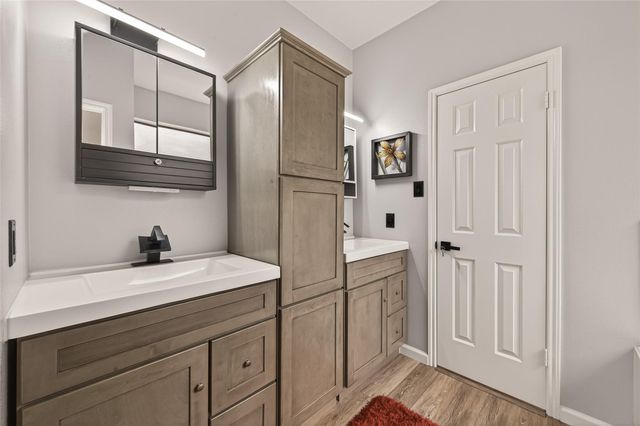 8831 Hedgestone Court, La Porte, TX 77571