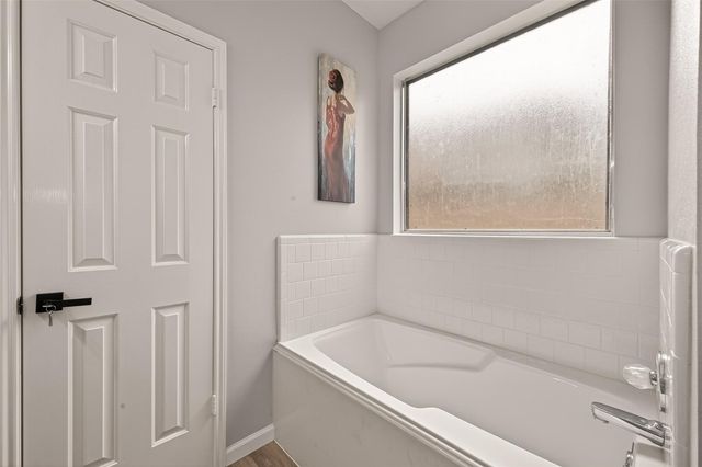 8831 Hedgestone Court, La Porte, TX 77571