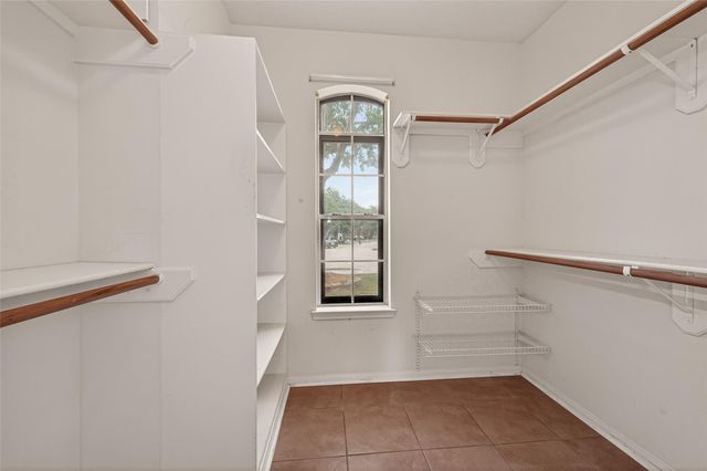 8831 Hedgestone Court, La Porte, TX 77571