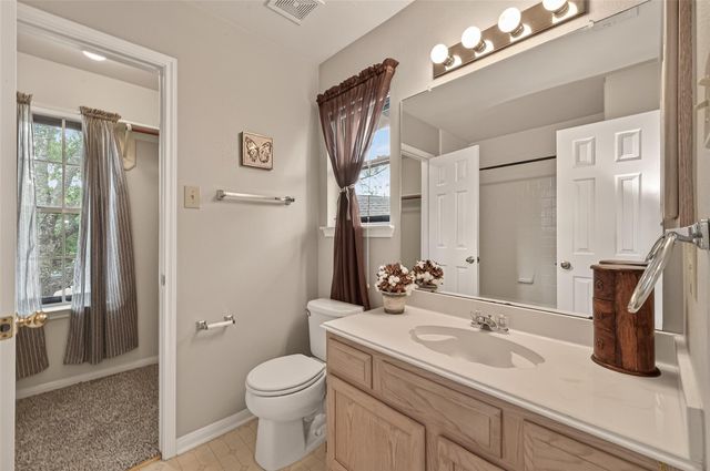 8831 Hedgestone Court, La Porte, TX 77571